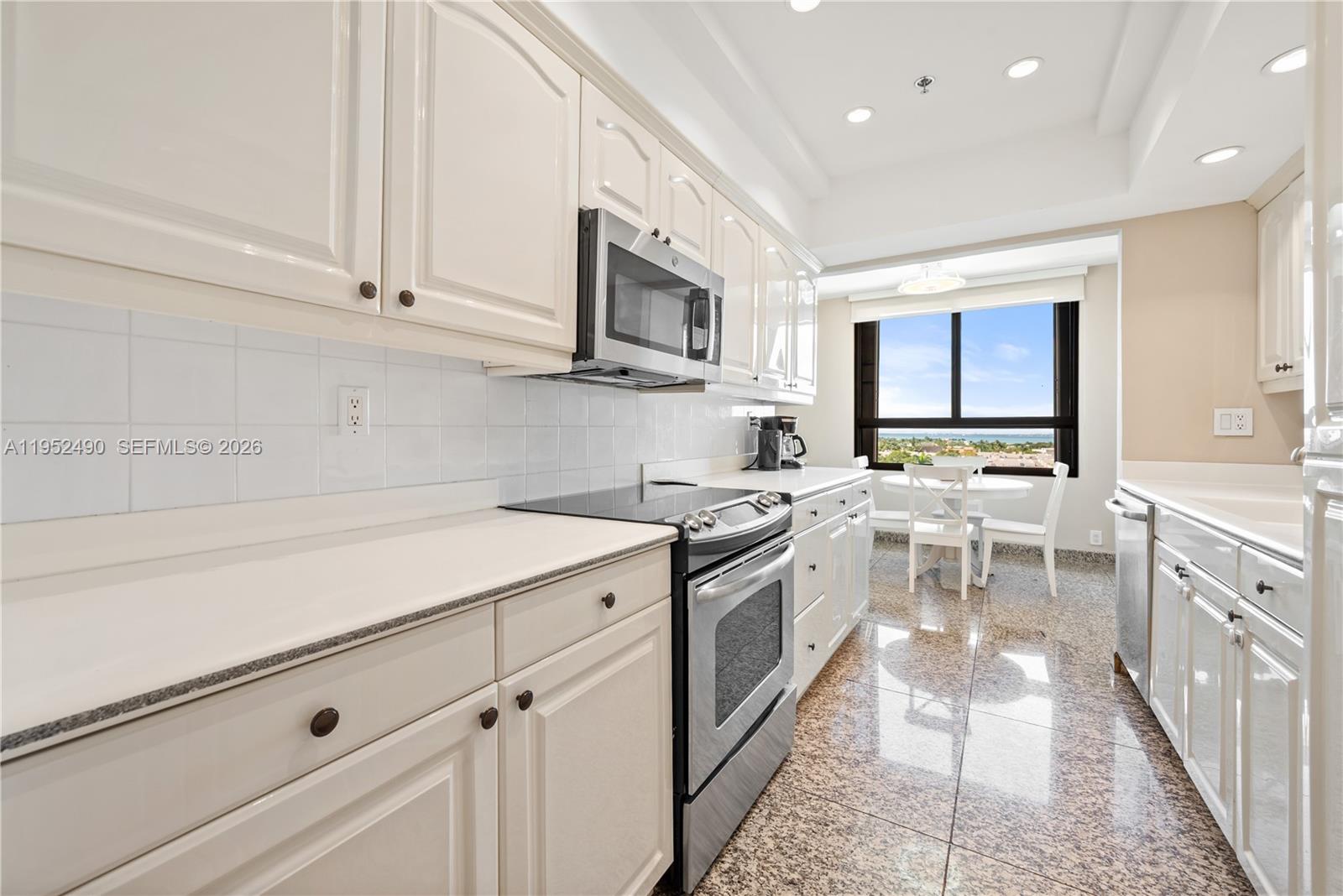 251 Crandon Blvd #806 Key Biscayne, FL 33149