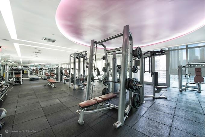 image 500 Brickell West12