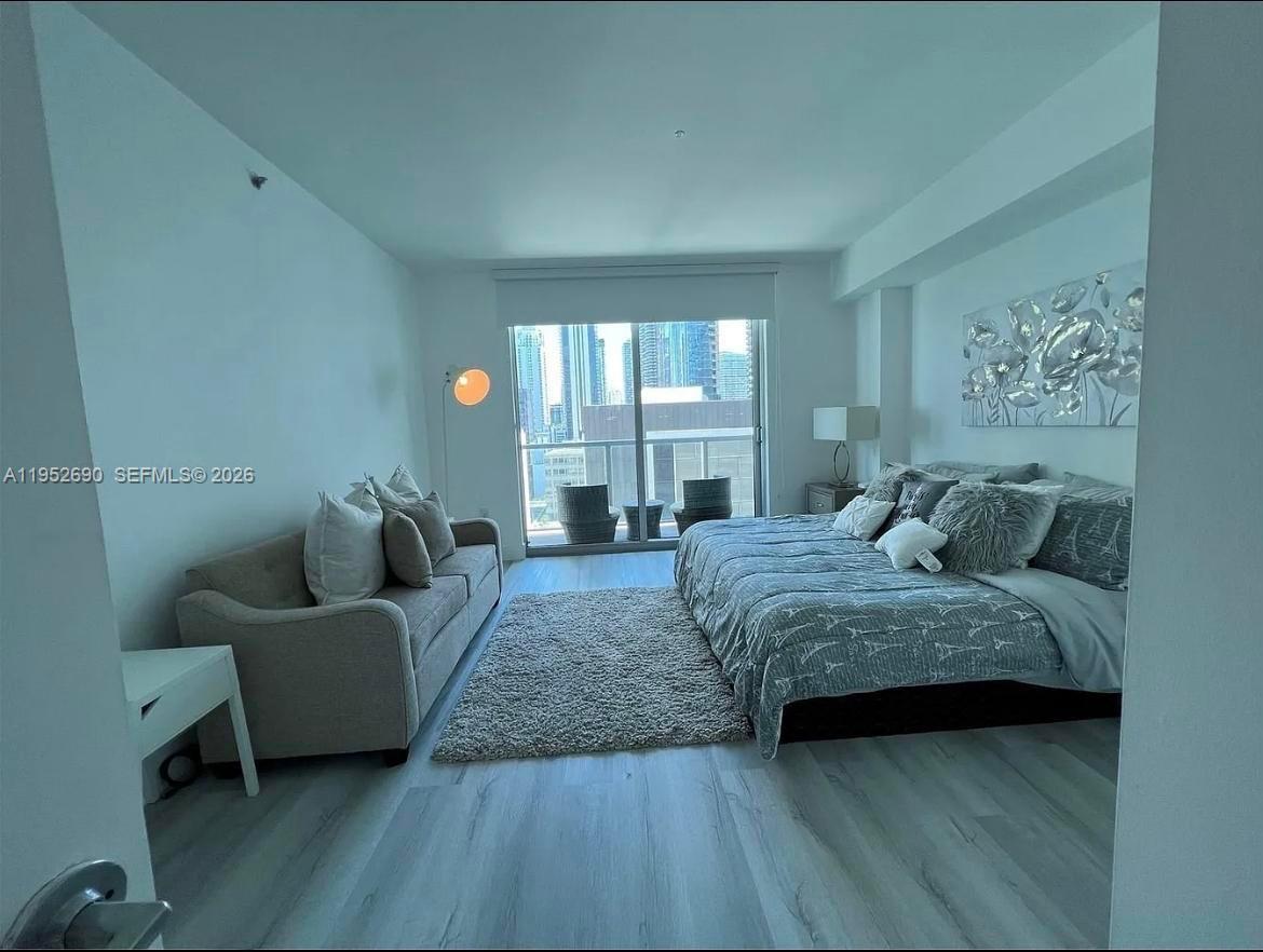 image 500 Brickell West5