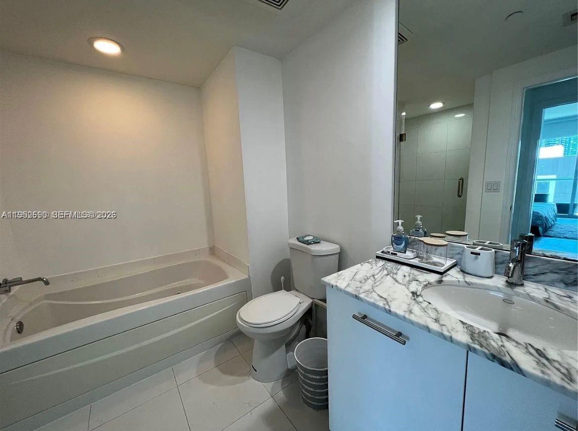 image 500 Brickell West6