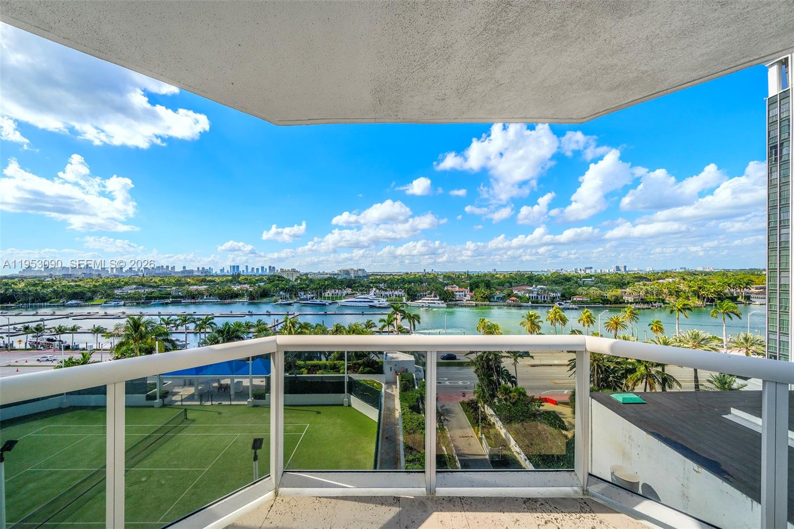 4779 Collins Ave #907 Miami Beach, FL 33140
