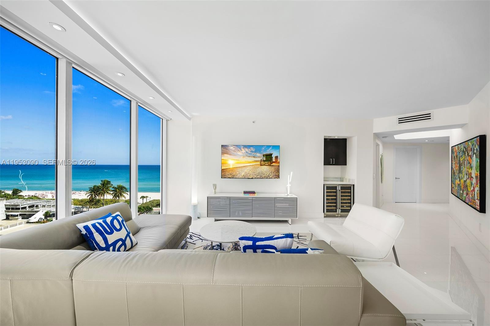 4779 Collins Ave #907 Miami Beach, FL 33140