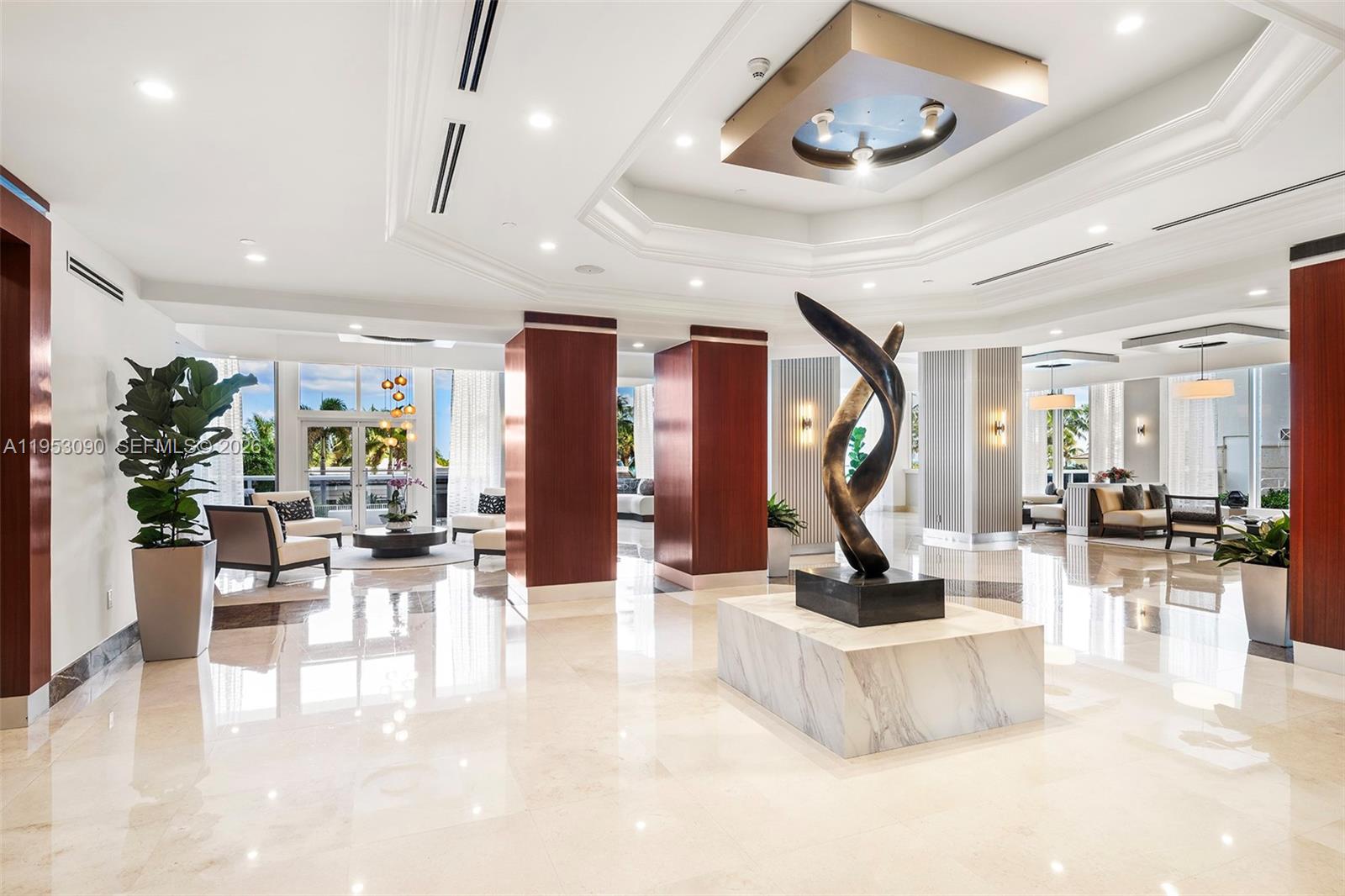 4779 Collins Ave #907 Miami Beach, FL 33140