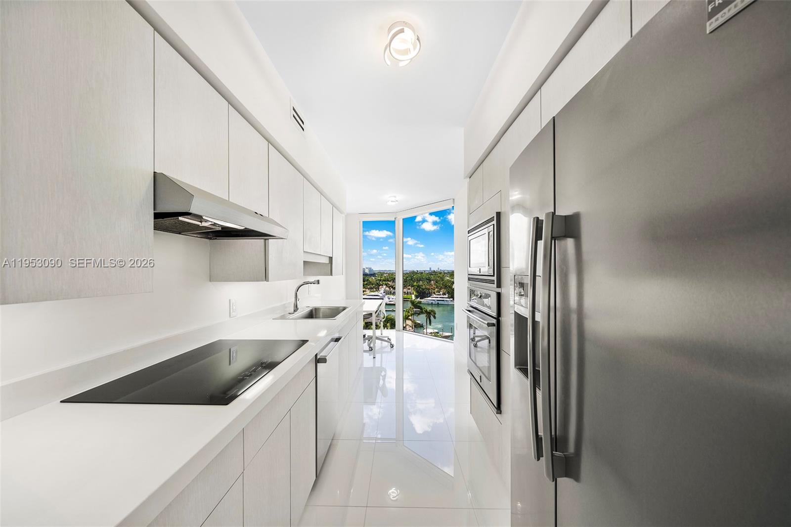 4779 Collins Ave #907 Miami Beach, FL 33140