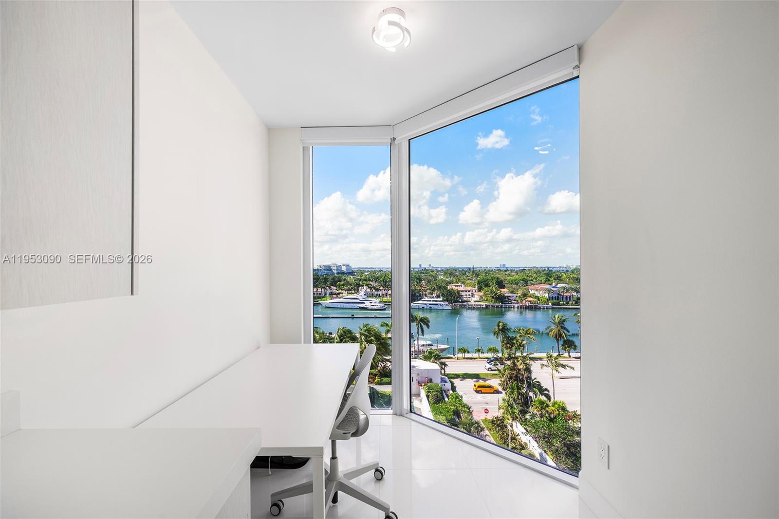 4779 Collins Ave #907 Miami Beach, FL 33140
