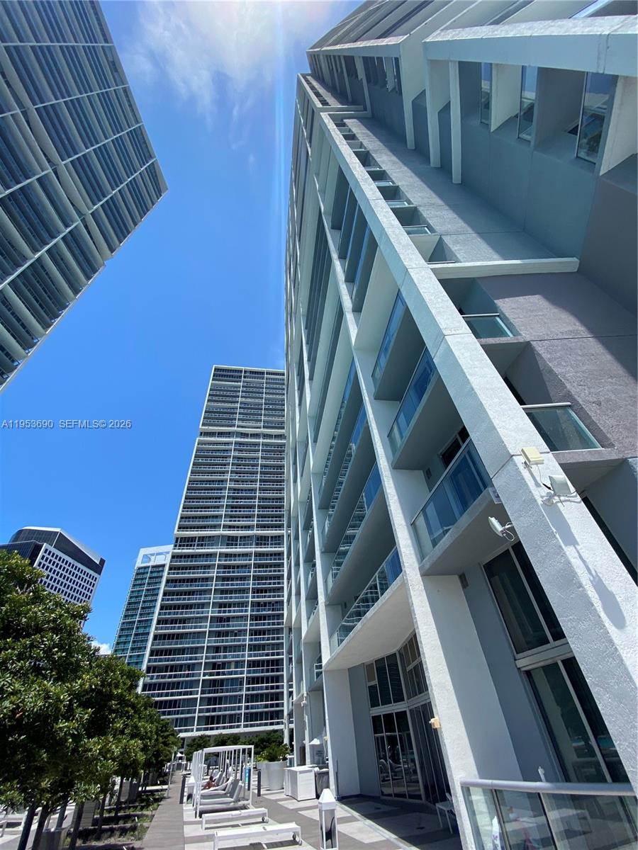 465 Brickell Ave #3004