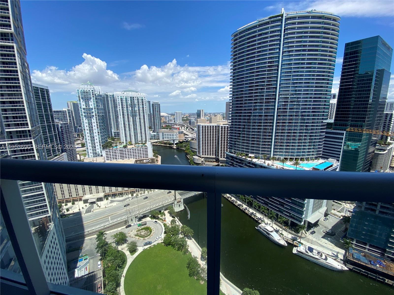 image Icon Brickell I1