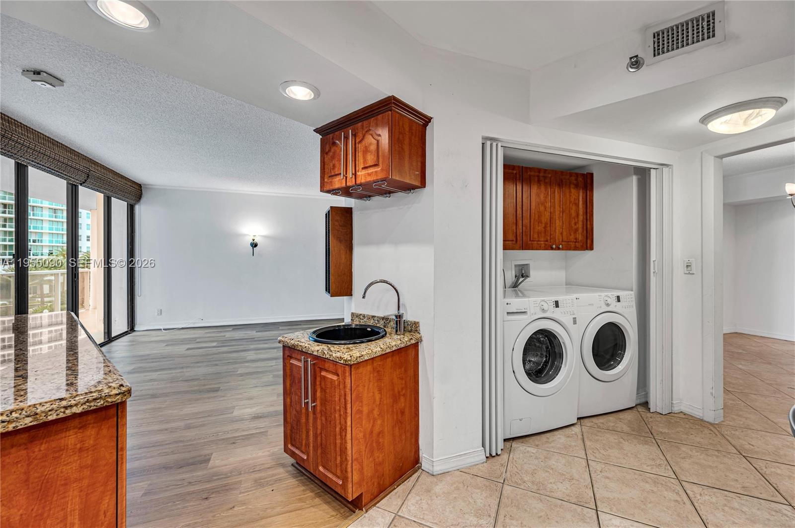 image Hamptons West18