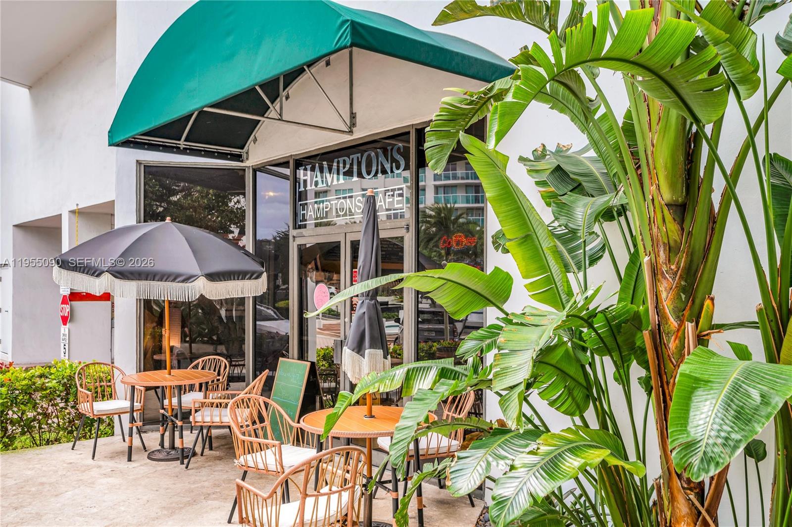 image Hamptons West44