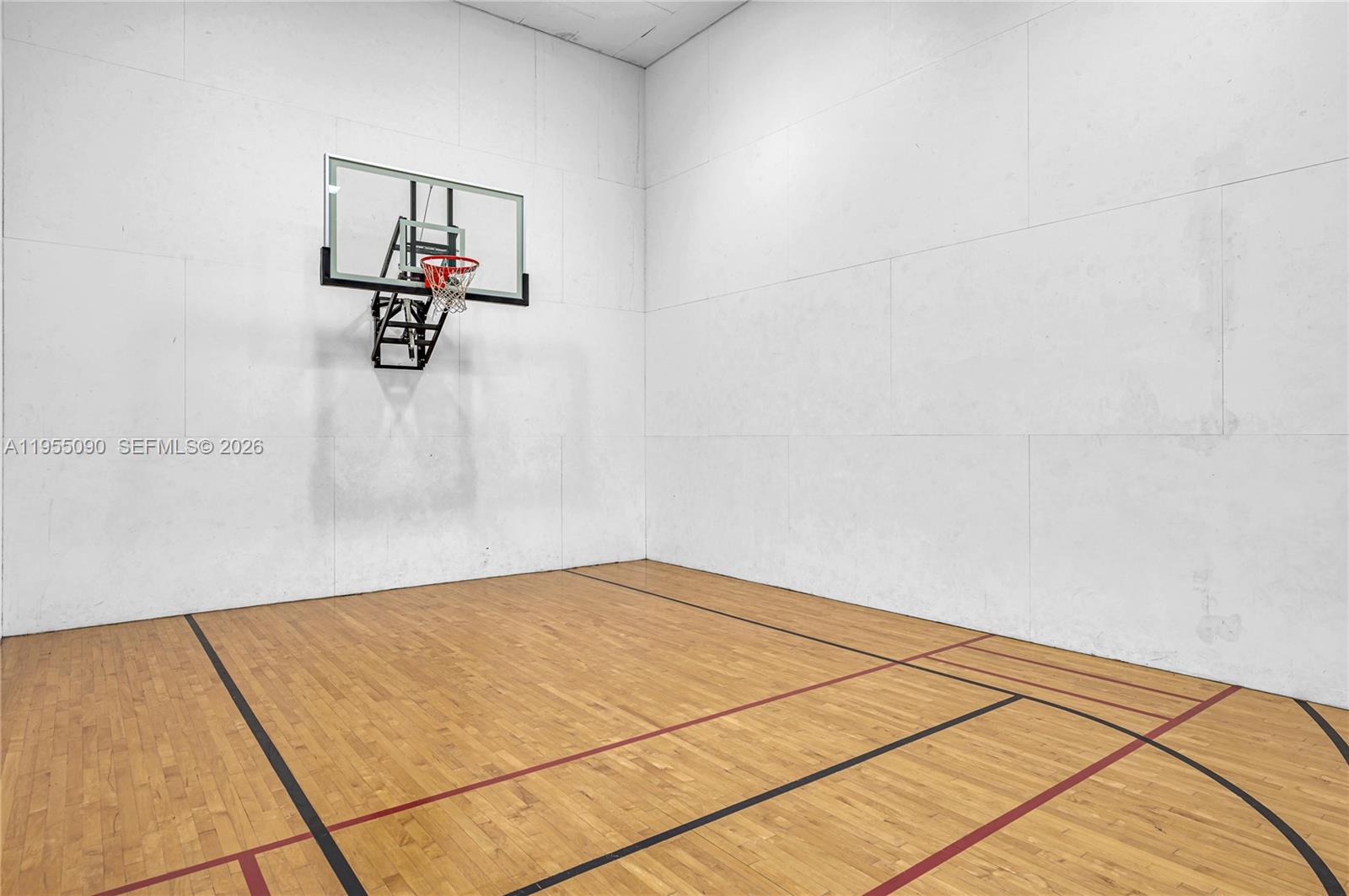 image Hamptons West56