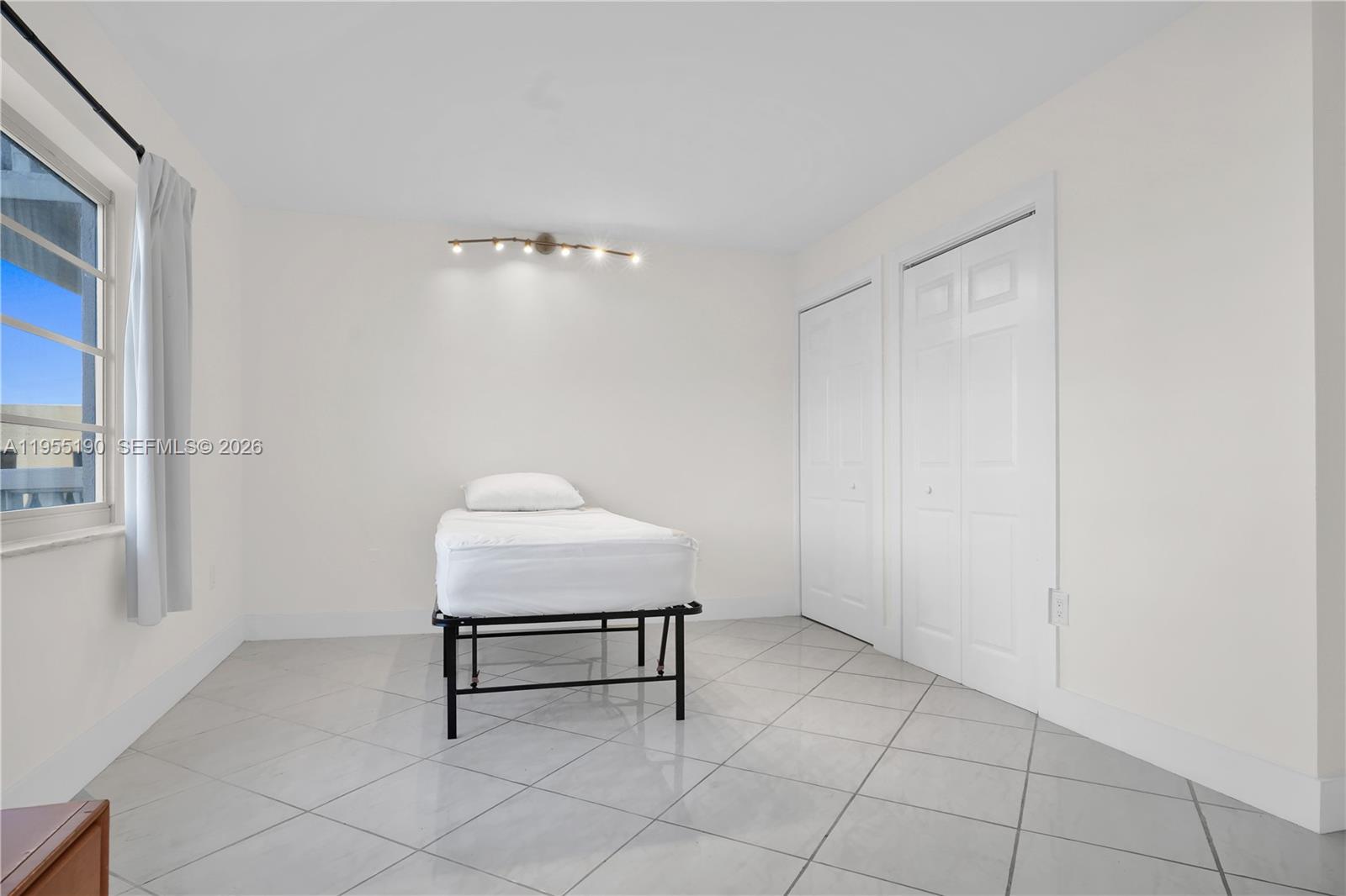 4141 Nautilus Dr #4G Miami Beach, FL 33140