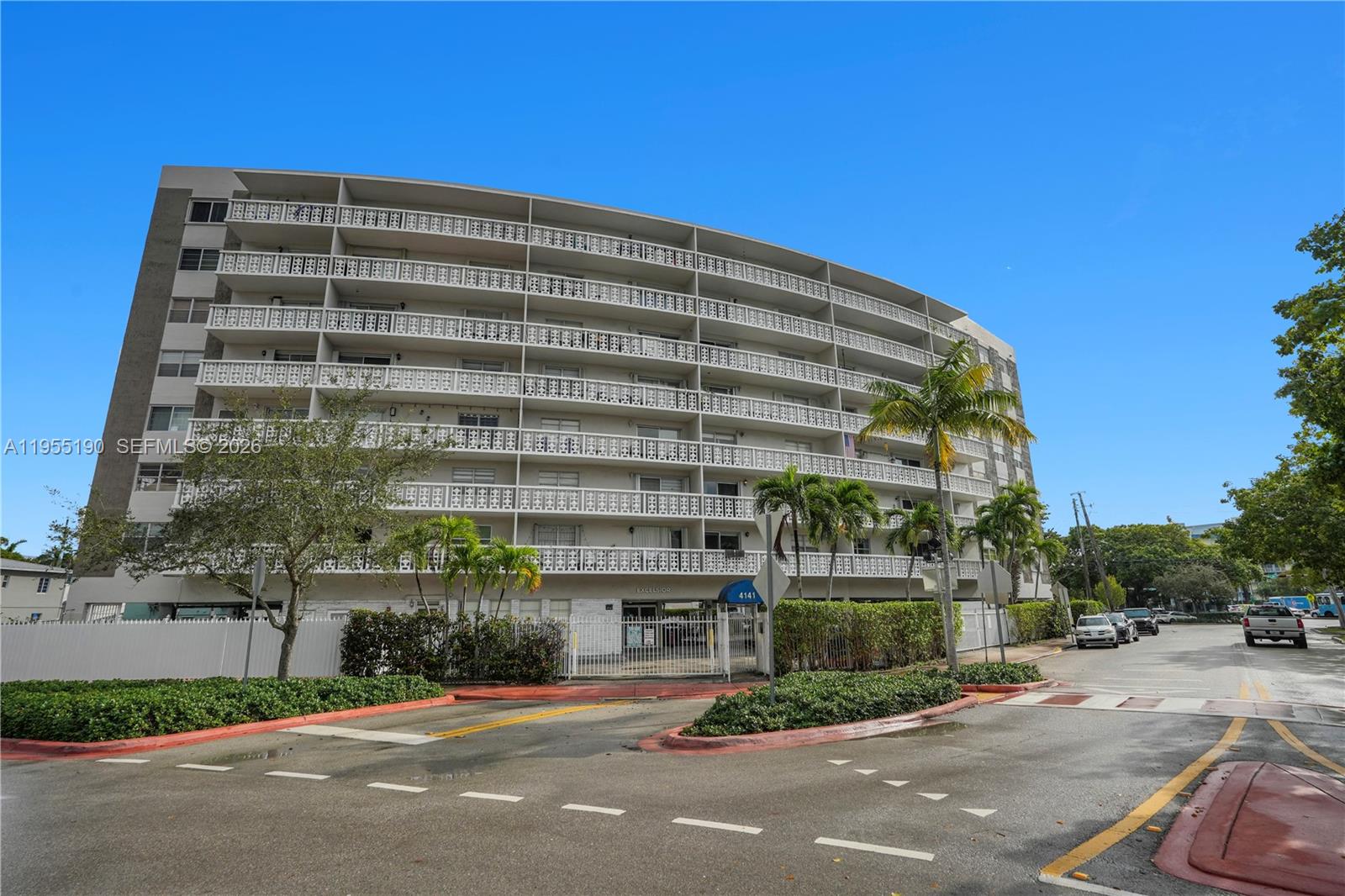 4141 Nautilus Dr #4G Miami Beach, FL 33140