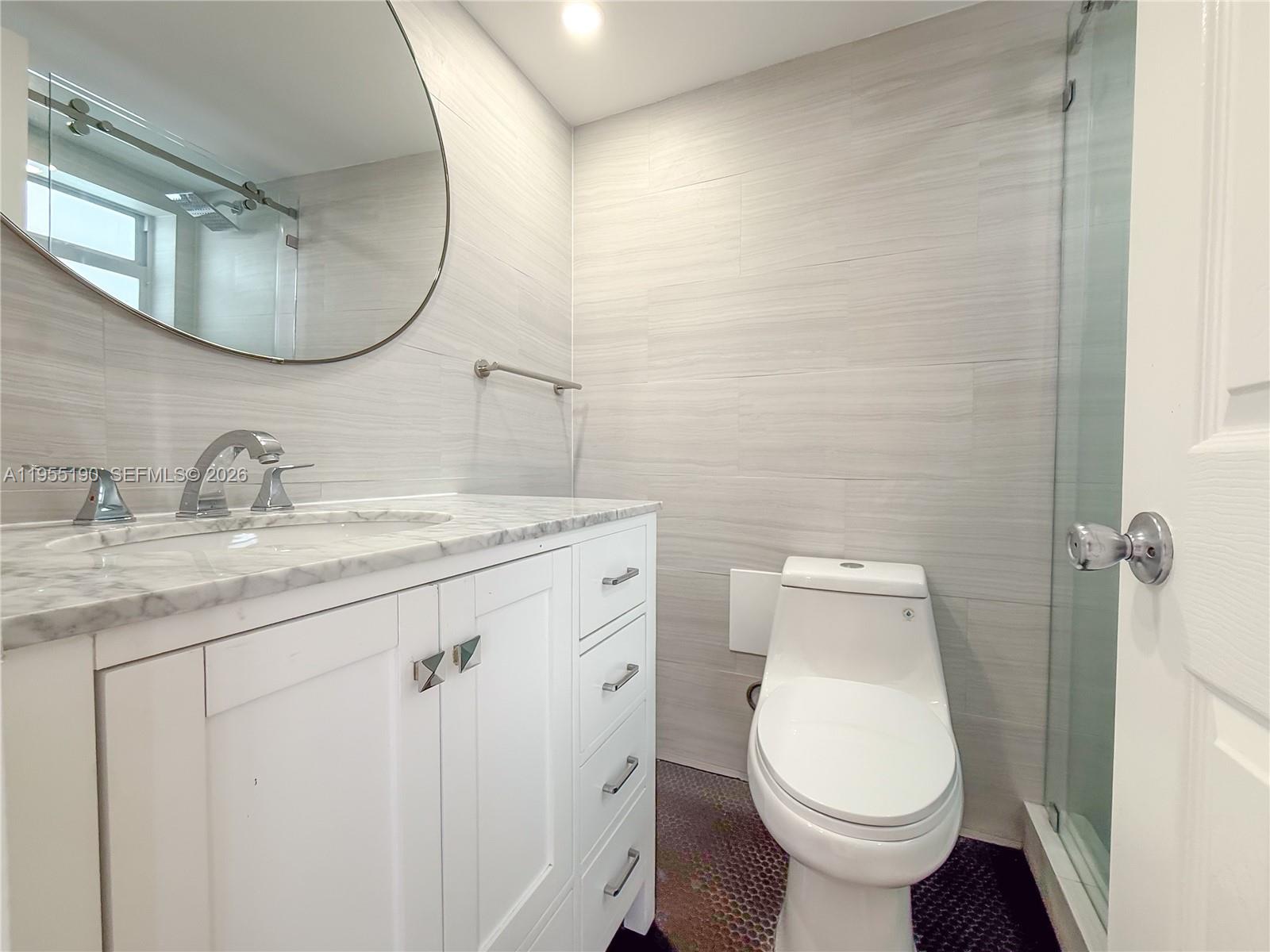 4141 Nautilus Dr #4G Miami Beach, FL 33140