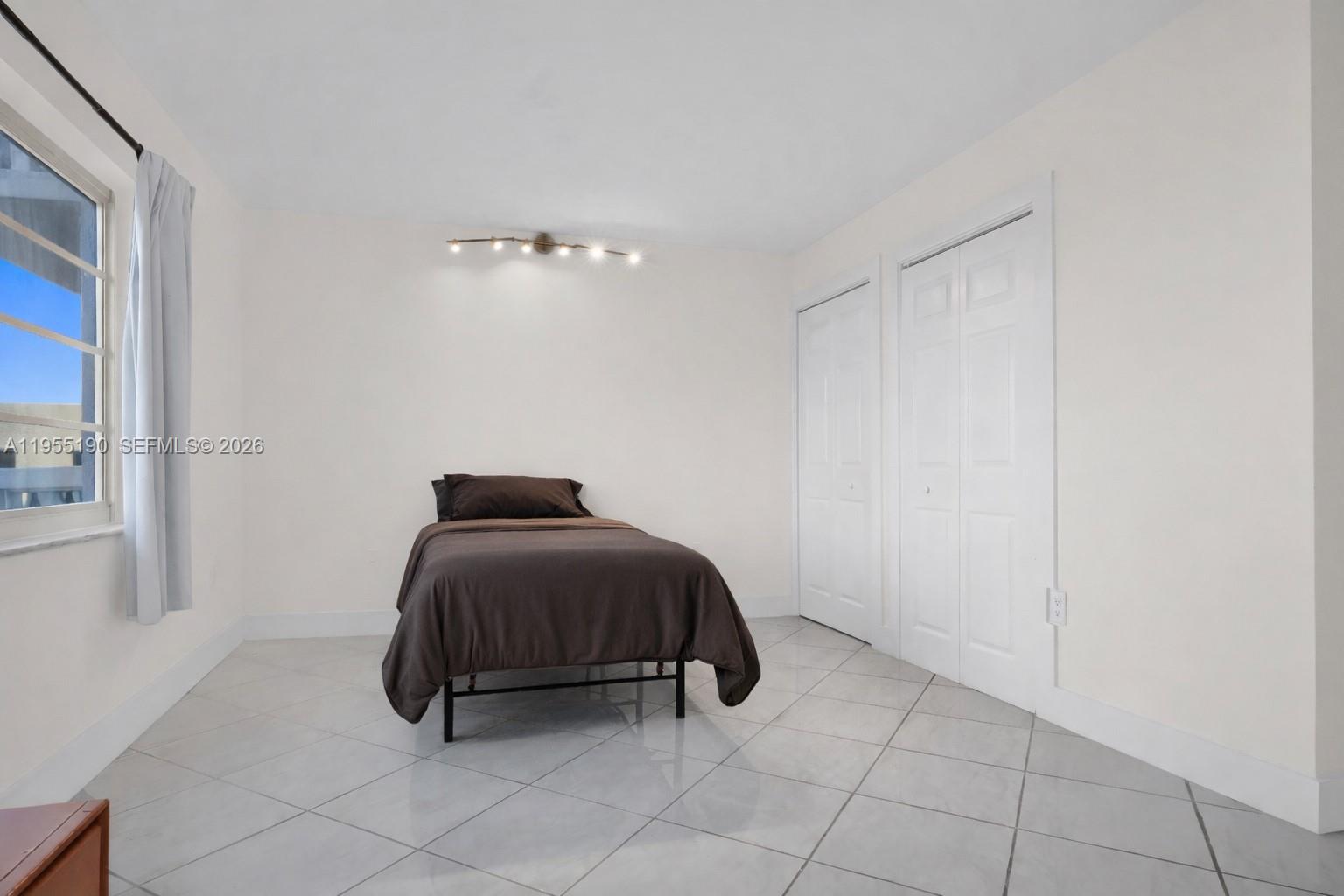 4141 Nautilus Dr #4G Miami Beach, FL 33140