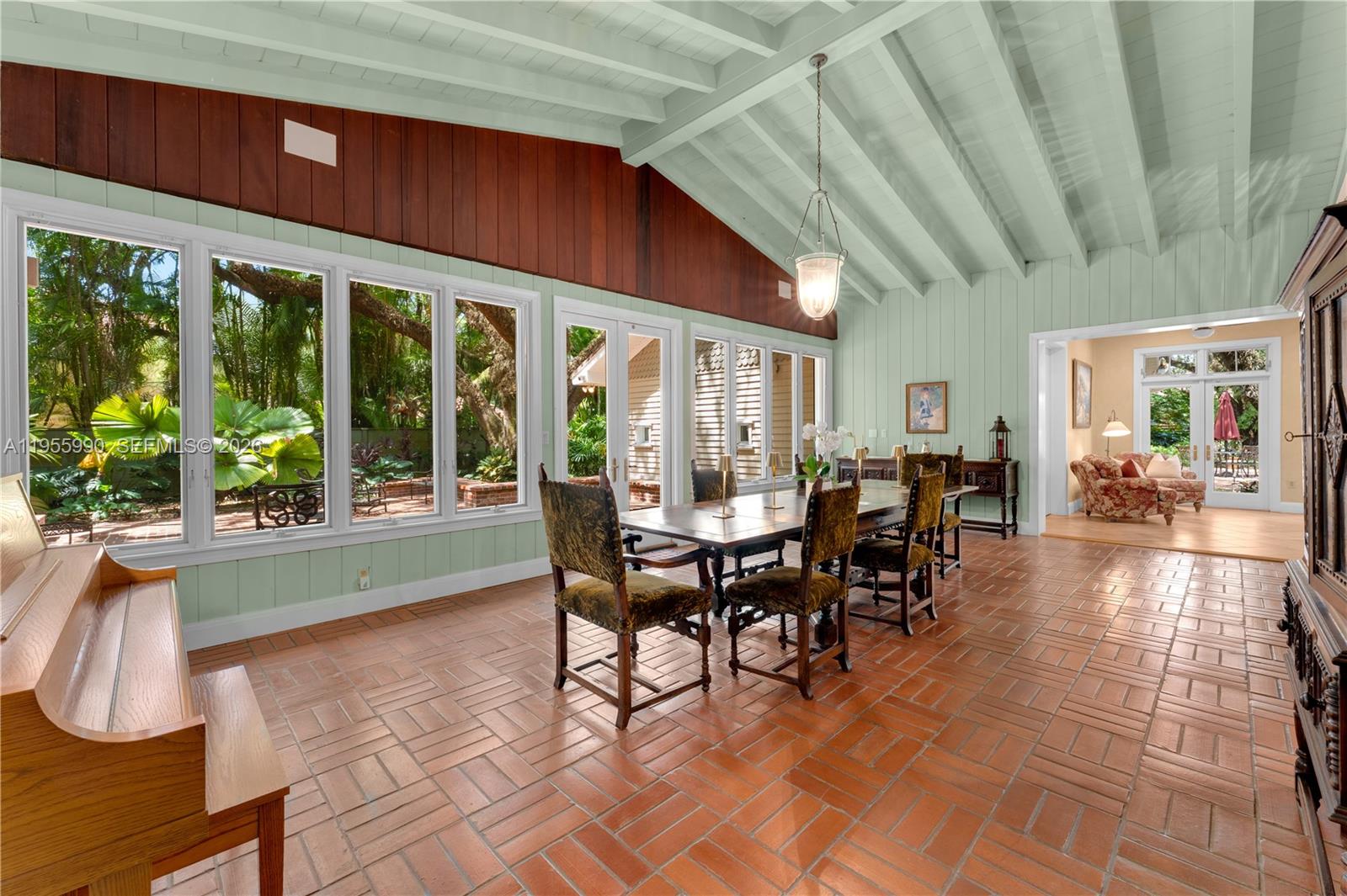 7400 SW 47th Ct Miami, FL 33143