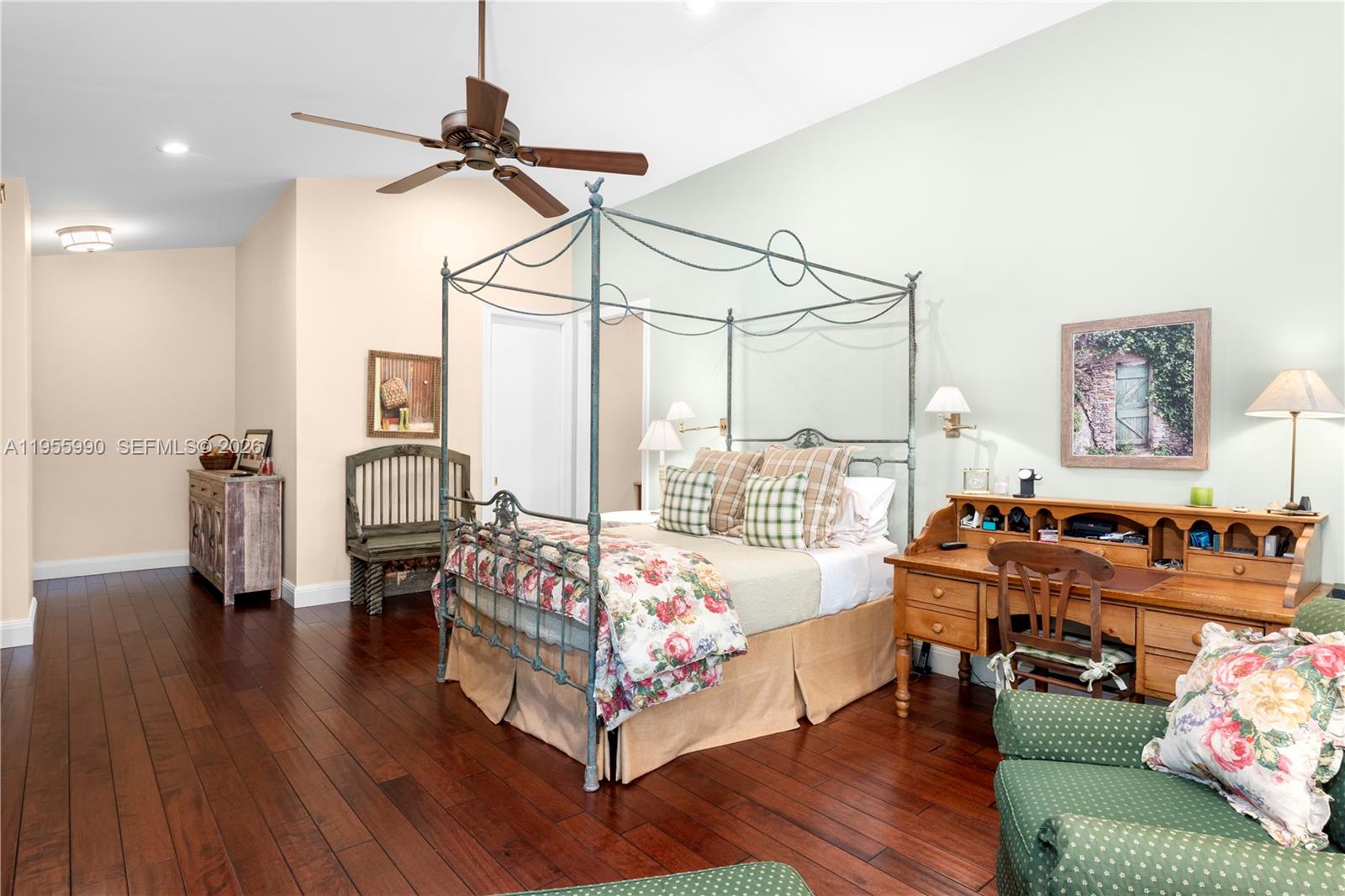 7400 SW 47th Ct Miami, FL 33143