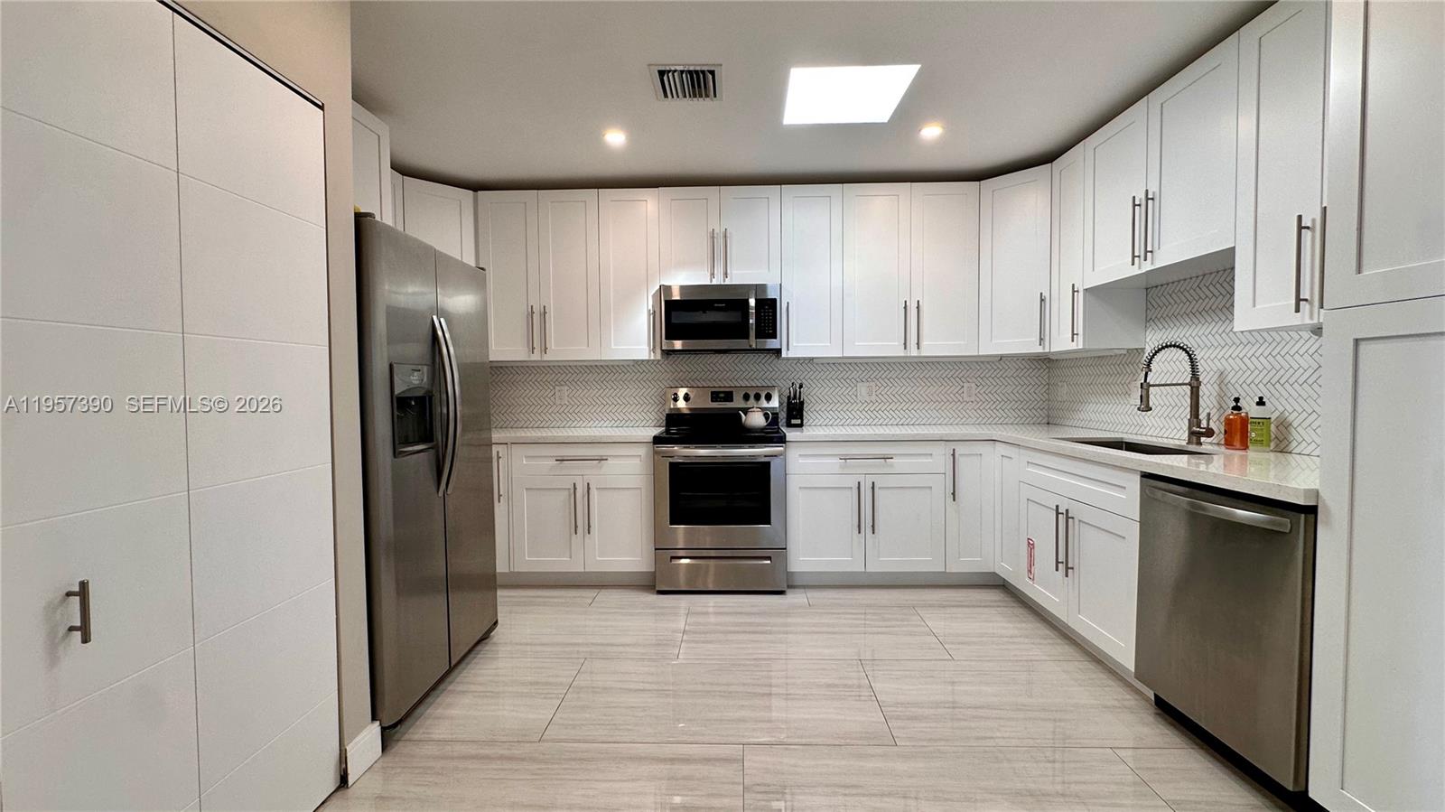 1324 NE 14th Ave Fort Lauderdale, FL 33304