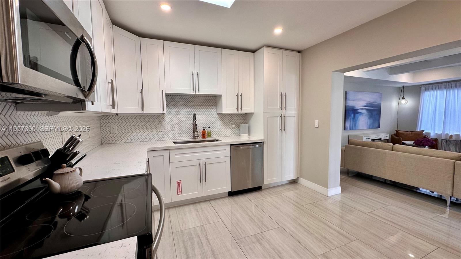 1324 NE 14th Ave Fort Lauderdale, FL 33304