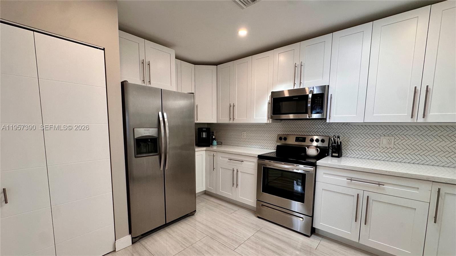 1324 NE 14th Ave Fort Lauderdale, FL 33304