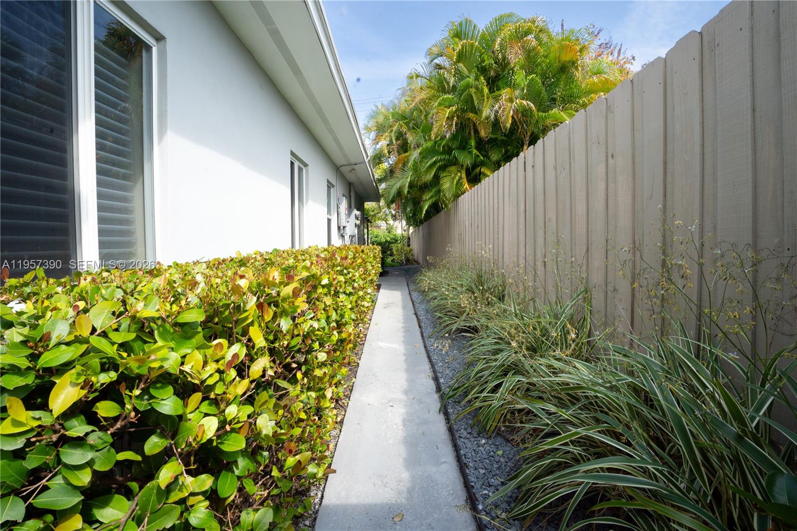 1324 NE 14th Ave Fort Lauderdale, FL 33304