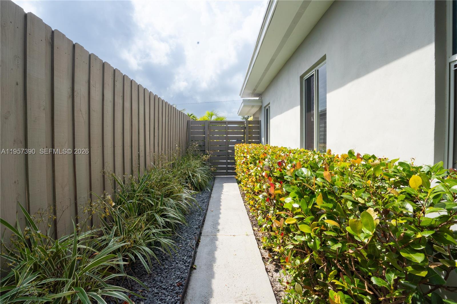 1324 NE 14th Ave Fort Lauderdale, FL 33304