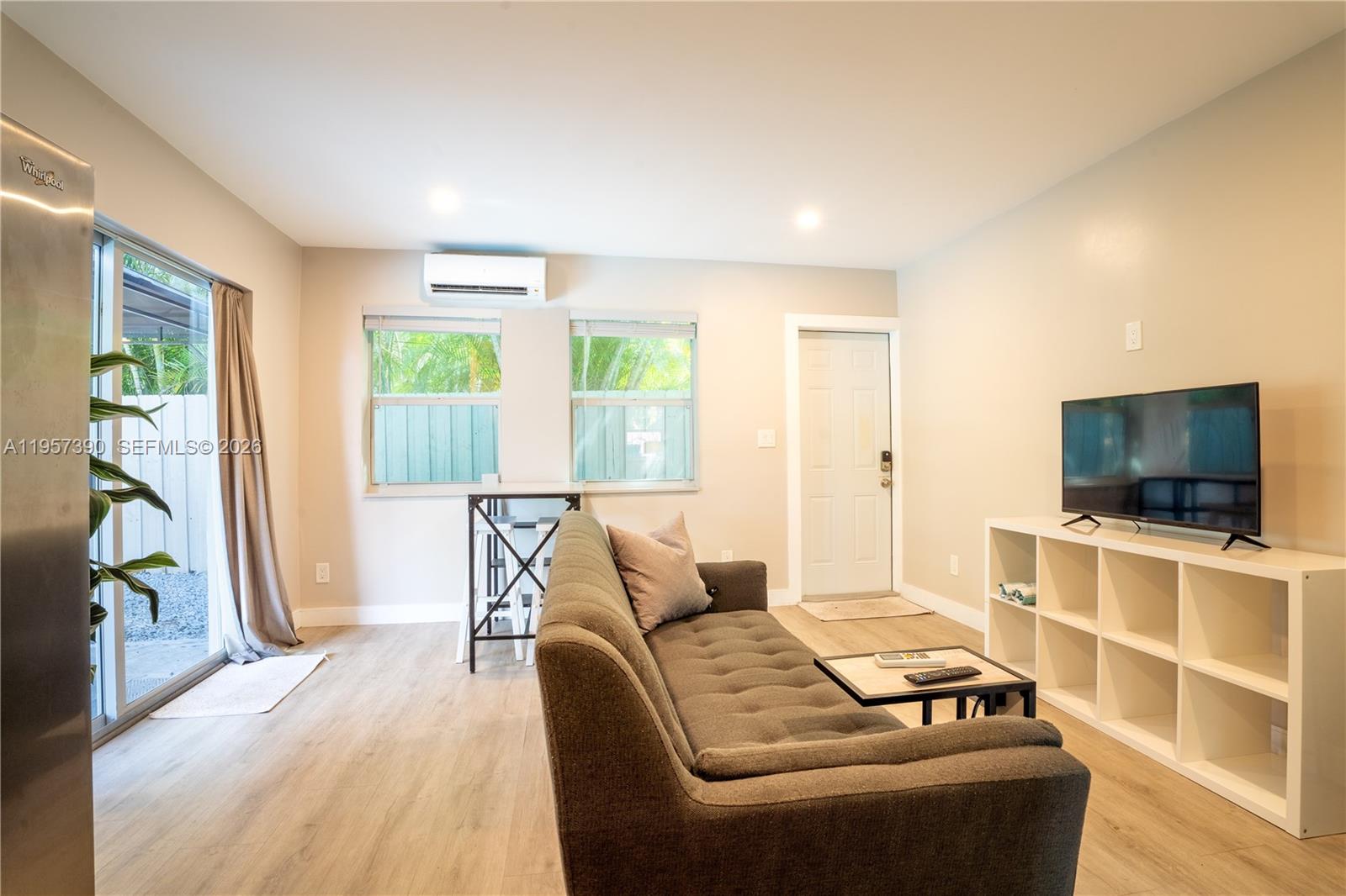 1324 NE 14th Ave Fort Lauderdale, FL 33304