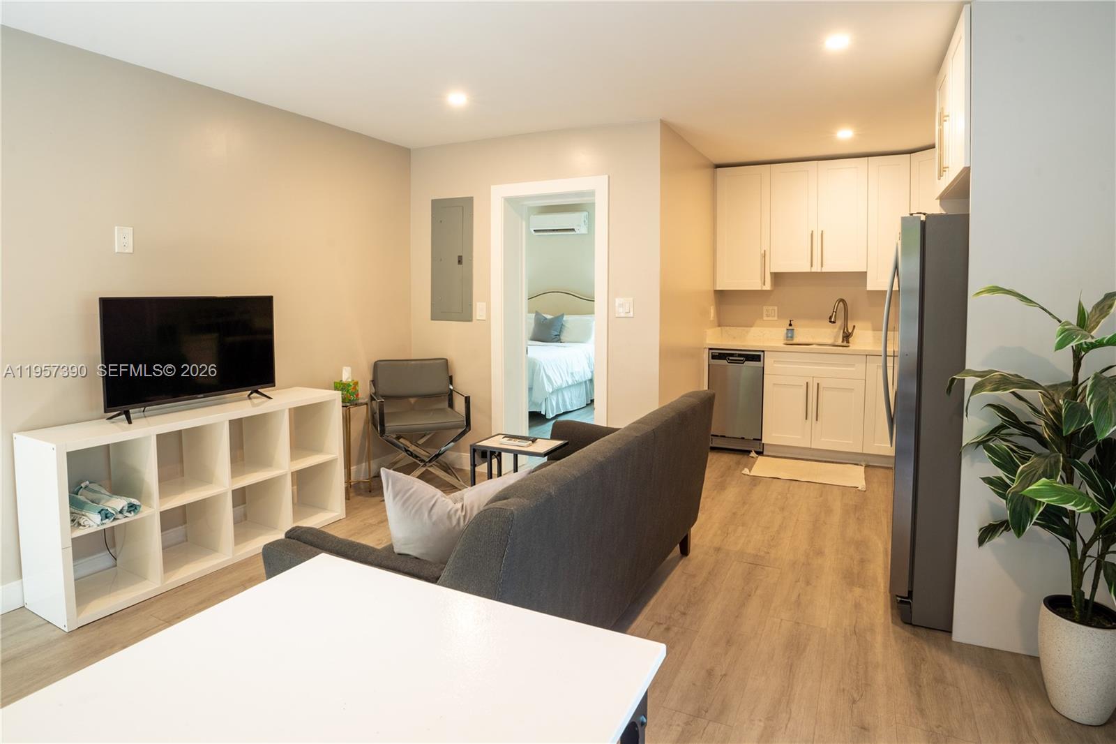 1324 NE 14th Ave Fort Lauderdale, FL 33304