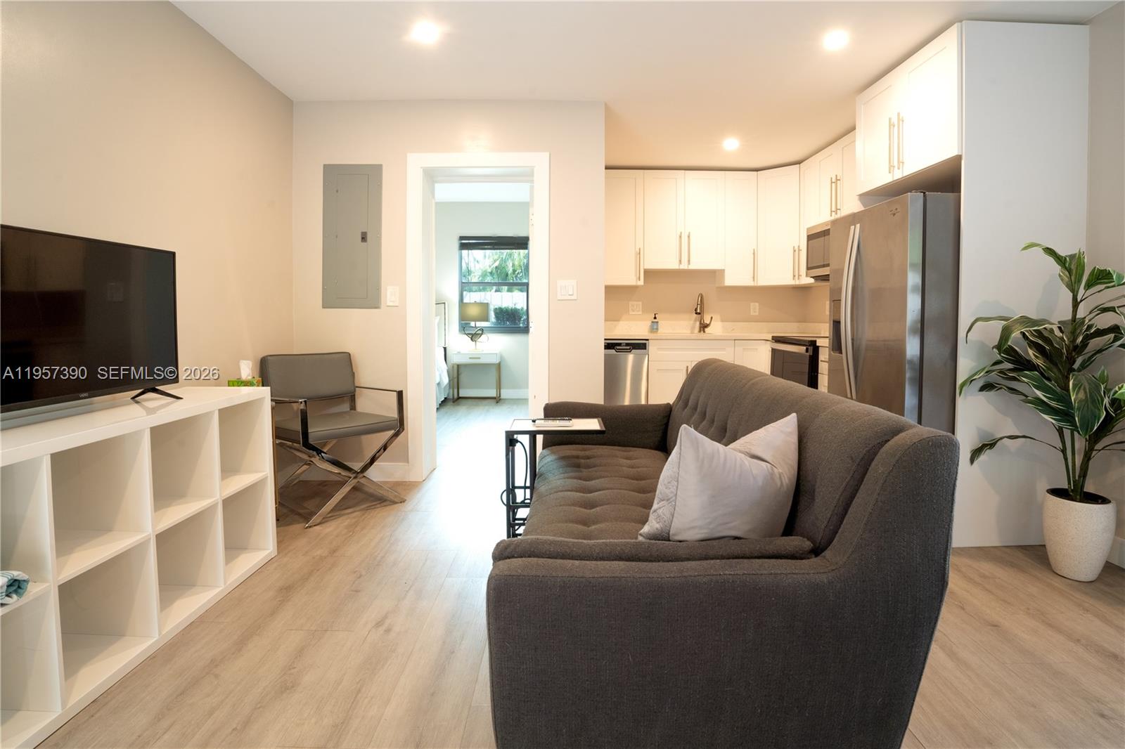 1324 NE 14th Ave Fort Lauderdale, FL 33304