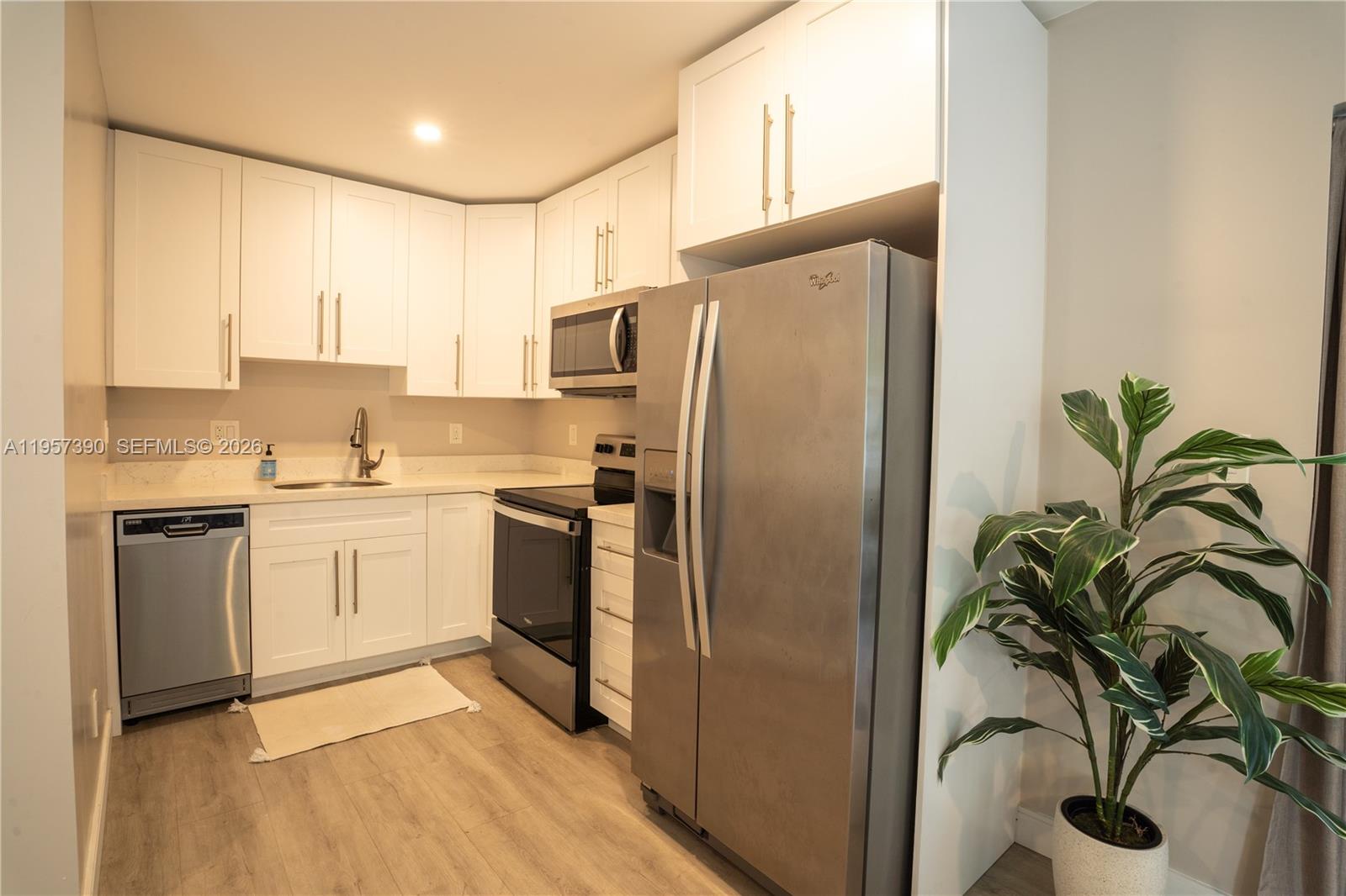 1324 NE 14th Ave Fort Lauderdale, FL 33304