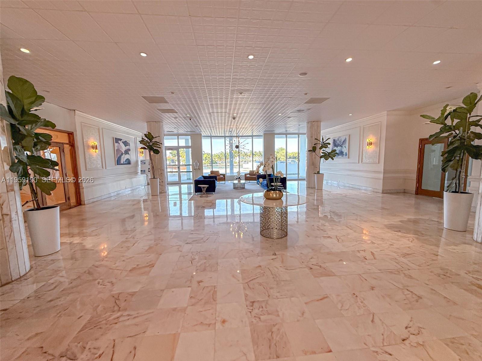 5750 Collins Ave #6J Miami Beach, FL 33140