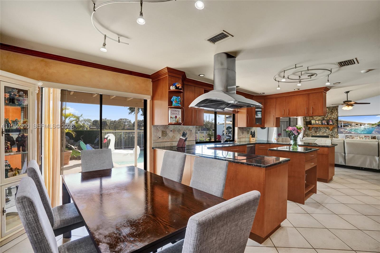 10180 SW 1st Ct Coral Springs, FL 33071