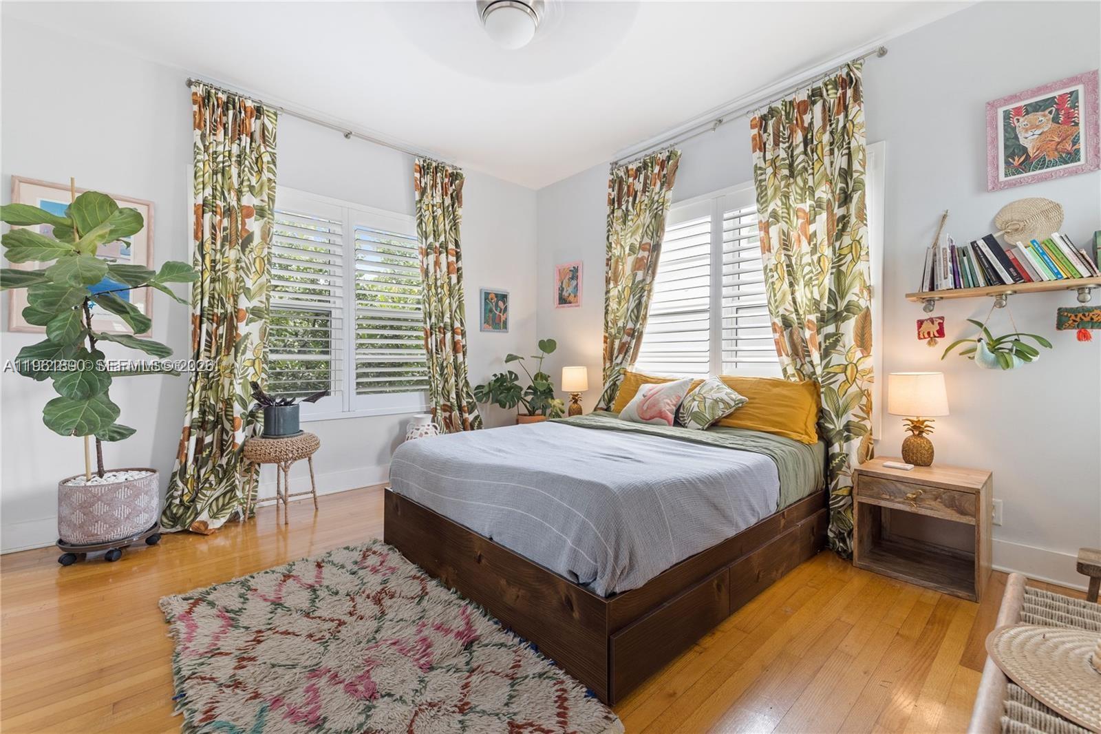 935 10th St #3 Miami Beach, FL 33139