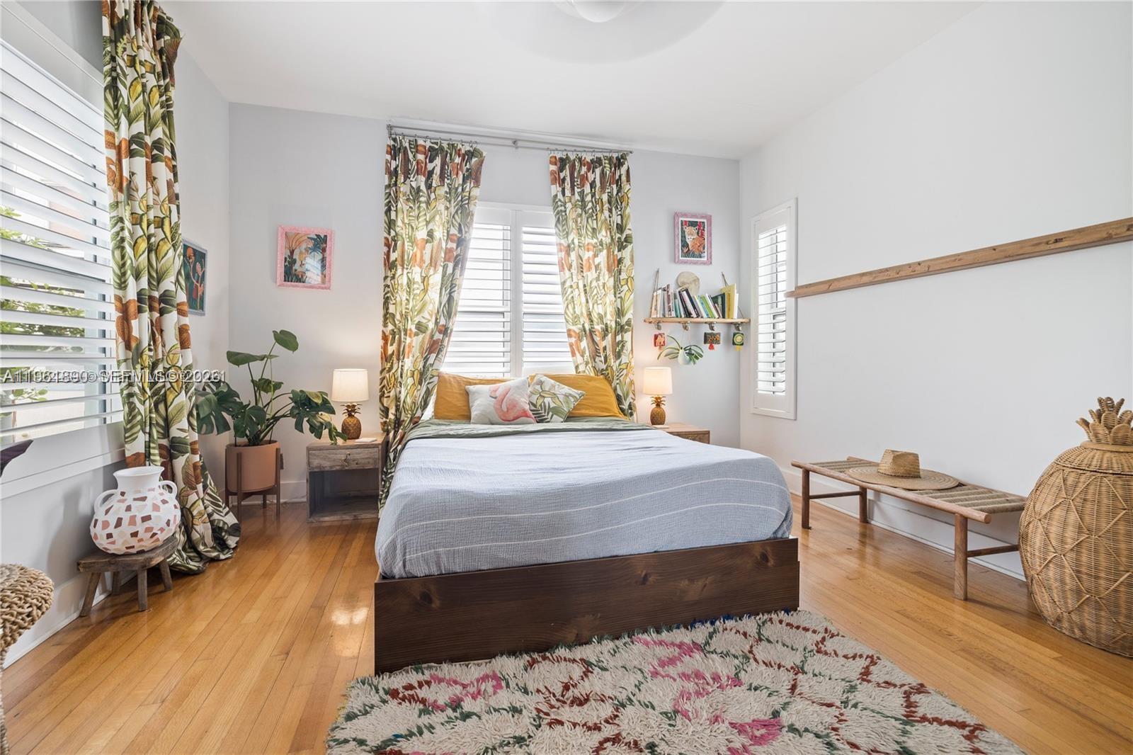 935 10th St #3 Miami Beach, FL 33139