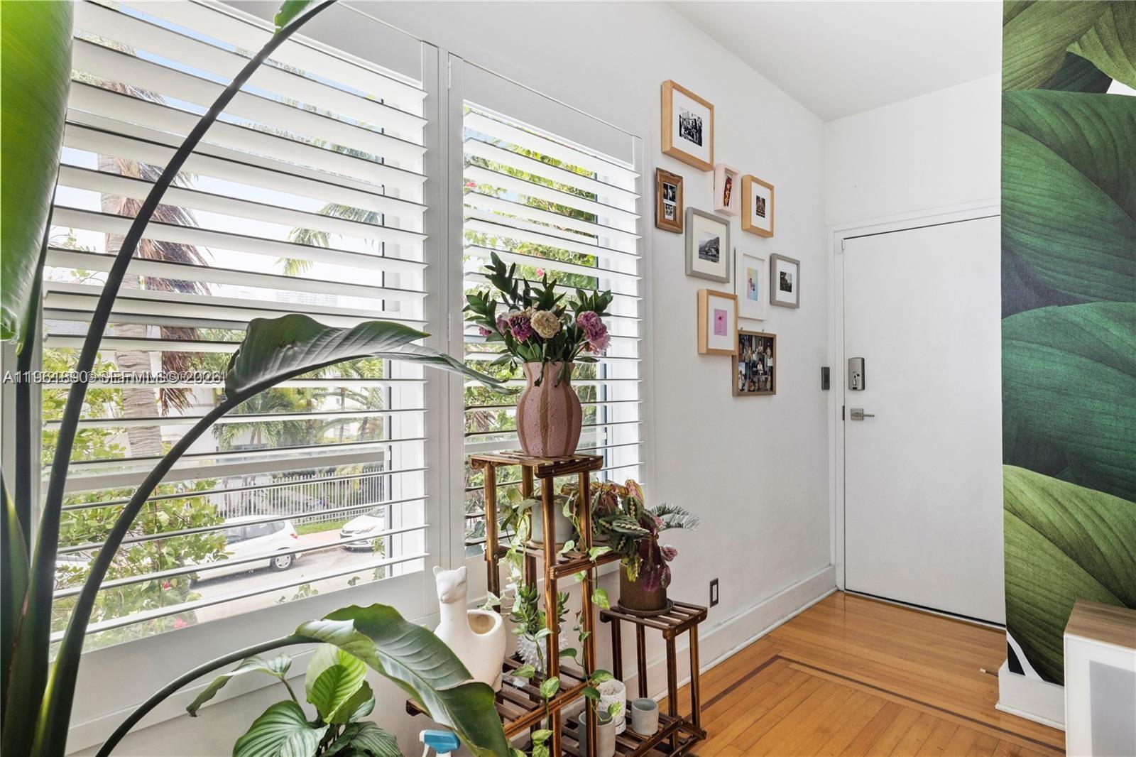 935 10th St #3 Miami Beach, FL 33139