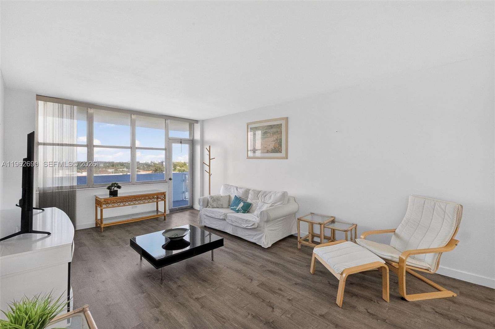 7441 Wayne Ave #8J Miami Beach, FL 33141