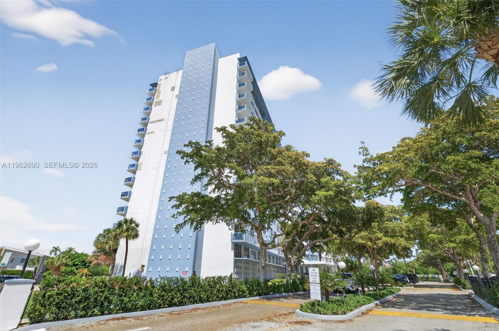 7441 Wayne Ave #8J Miami Beach, FL 33141