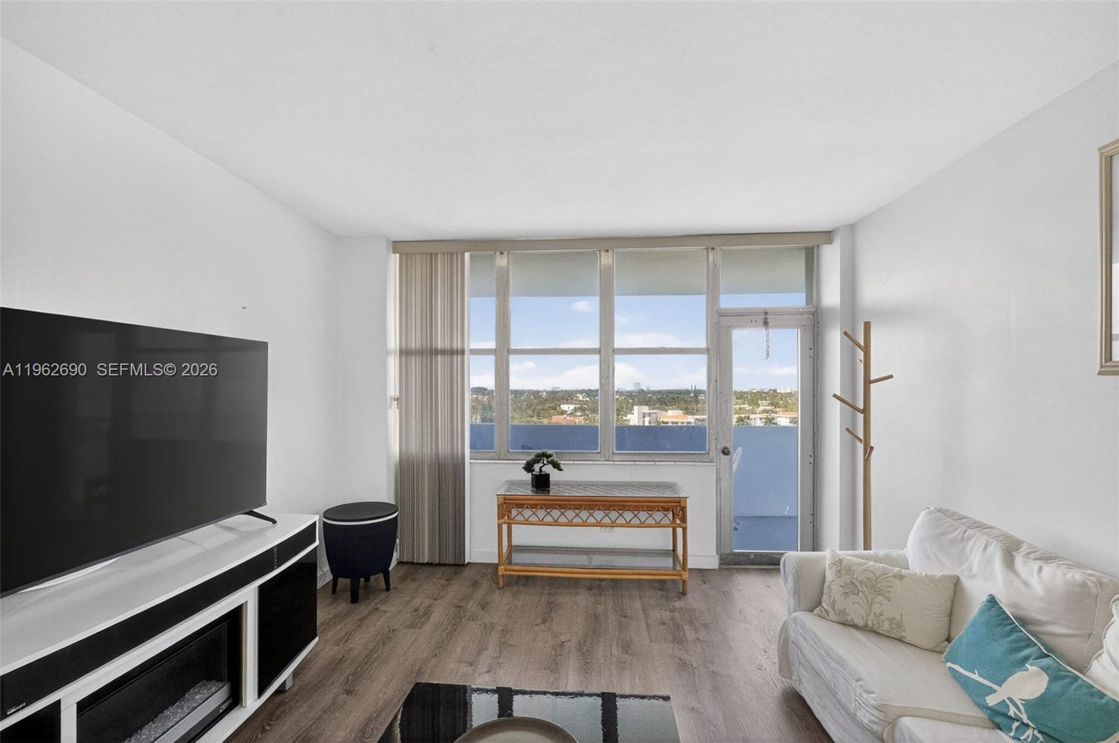 7441 Wayne Ave #8J Miami Beach, FL 33141