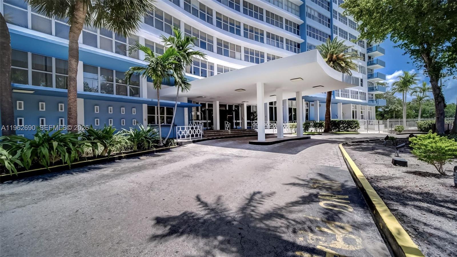 7441 Wayne Ave #8J Miami Beach, FL 33141