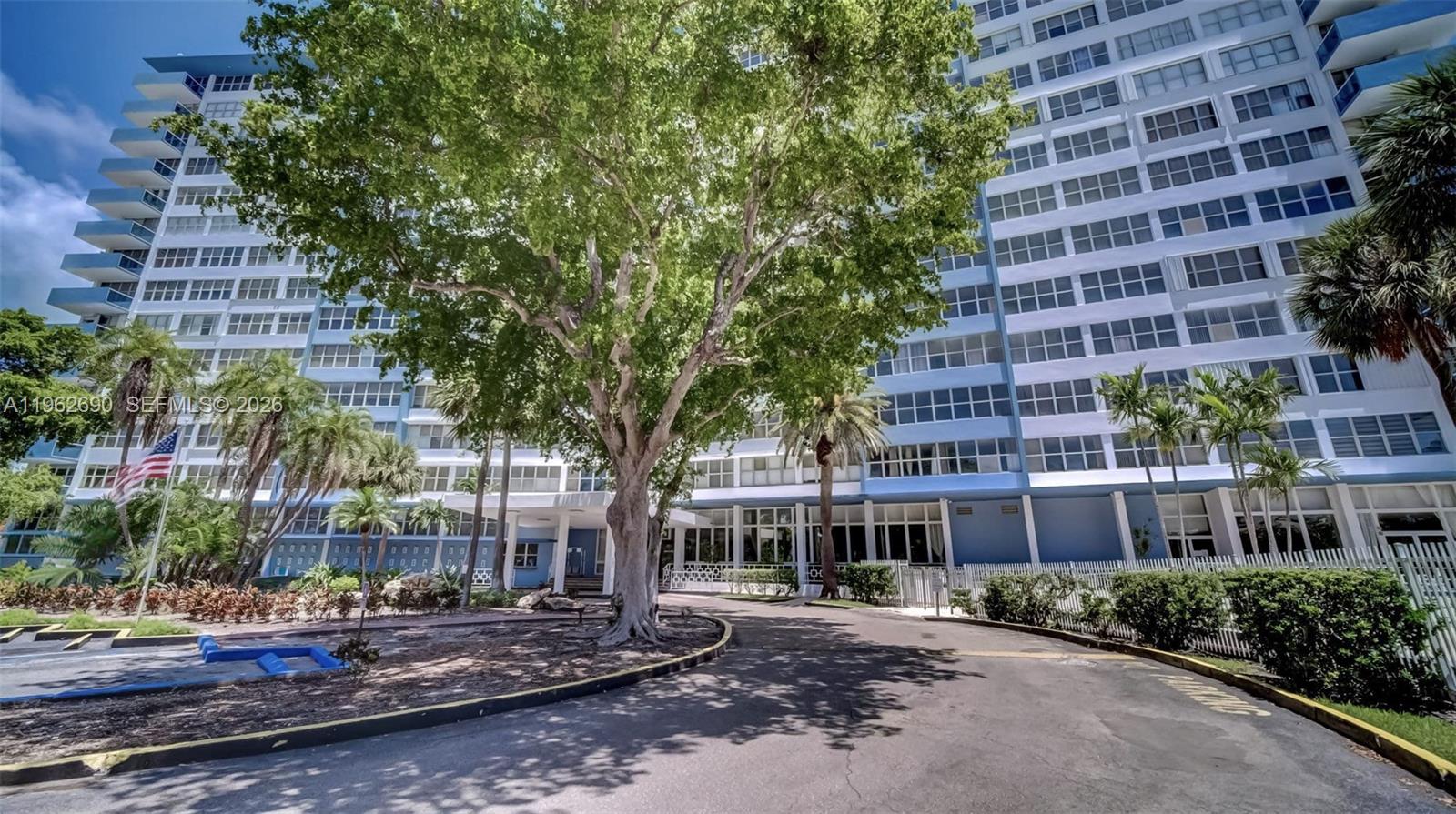 7441 Wayne Ave #8J Miami Beach, FL 33141