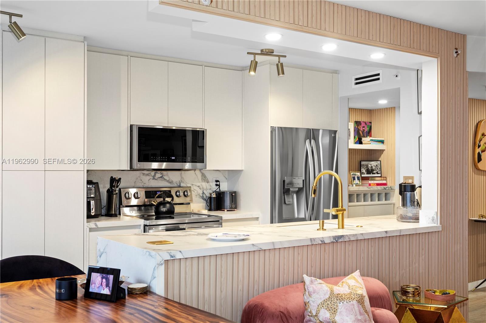 1688 West Ave #PH-04 Miami Beach, FL 33139