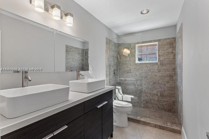 1236 Meadows Blvd Weston, FL 33327