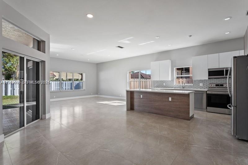 1236 Meadows Blvd Weston, FL 33327