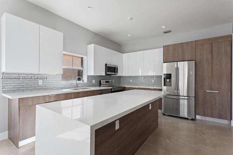 1236 Meadows Blvd Weston, FL 33327