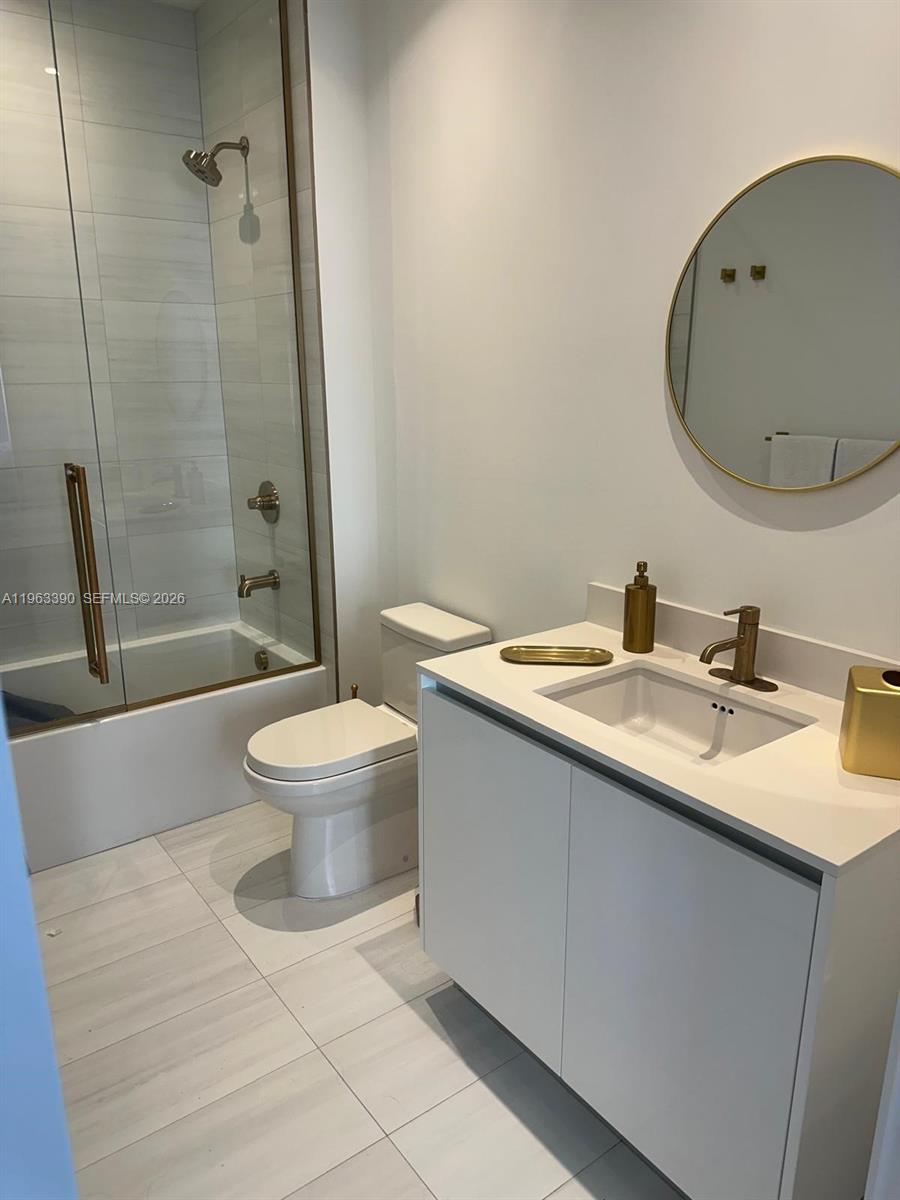 image Mr. C Bayshore Residences7