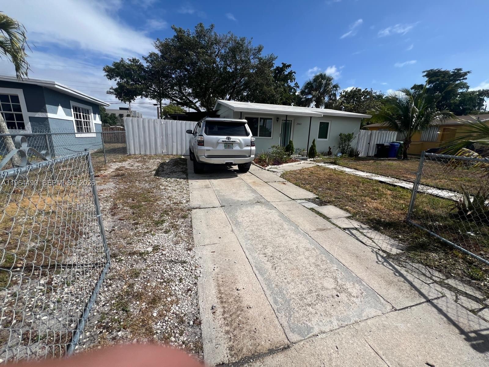 2561 NW 18th Ct Fort Lauderdale, FL 33311