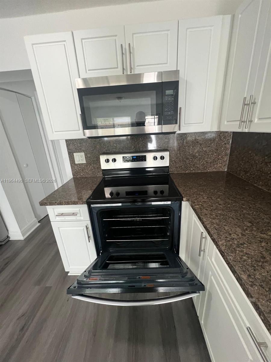 2561 NW 18th Ct Fort Lauderdale, FL 33311