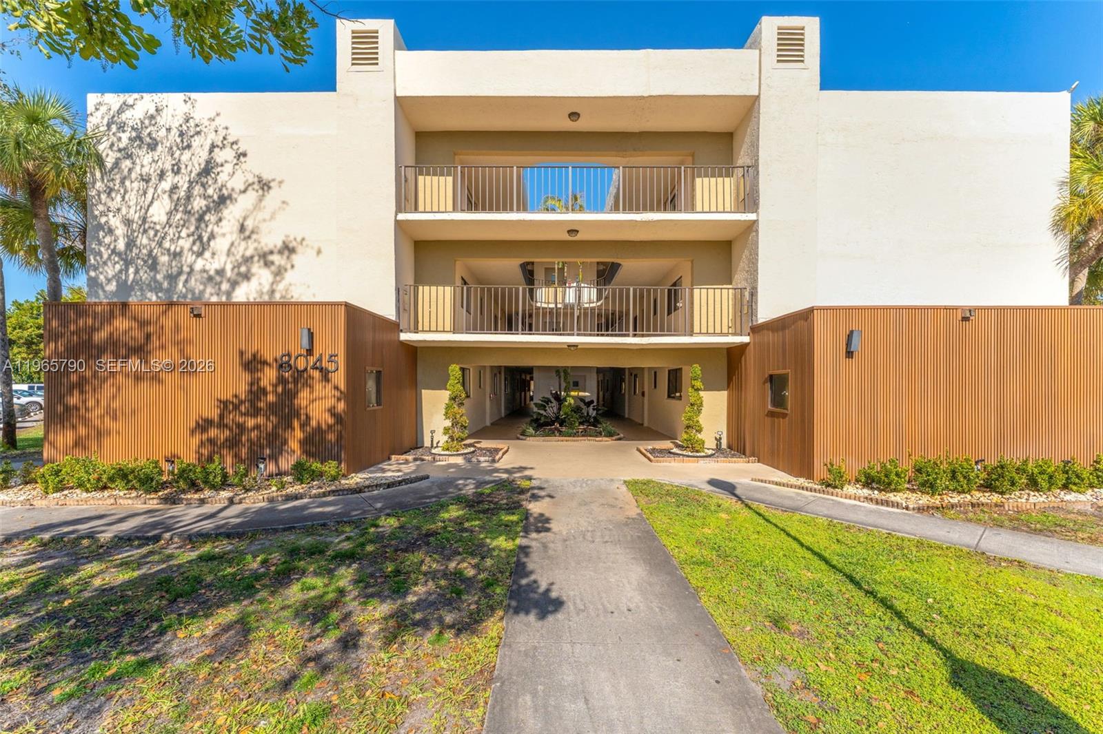 8045 SW 107th Ave #303 Miami, FL 33173