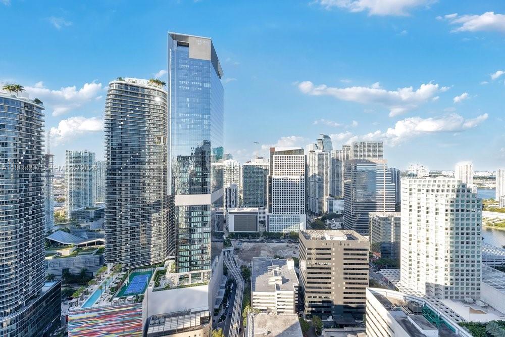 1010 Brickell Ave #4011 Miami, FL 33131