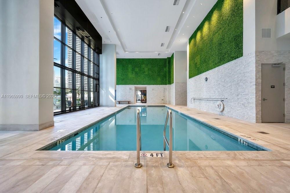 1010 Brickell Ave #4011 Miami, FL 33131