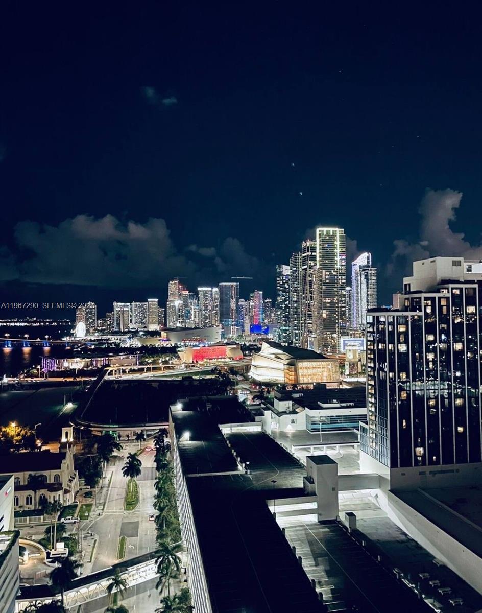 1750 N Bayshore Dr #2710